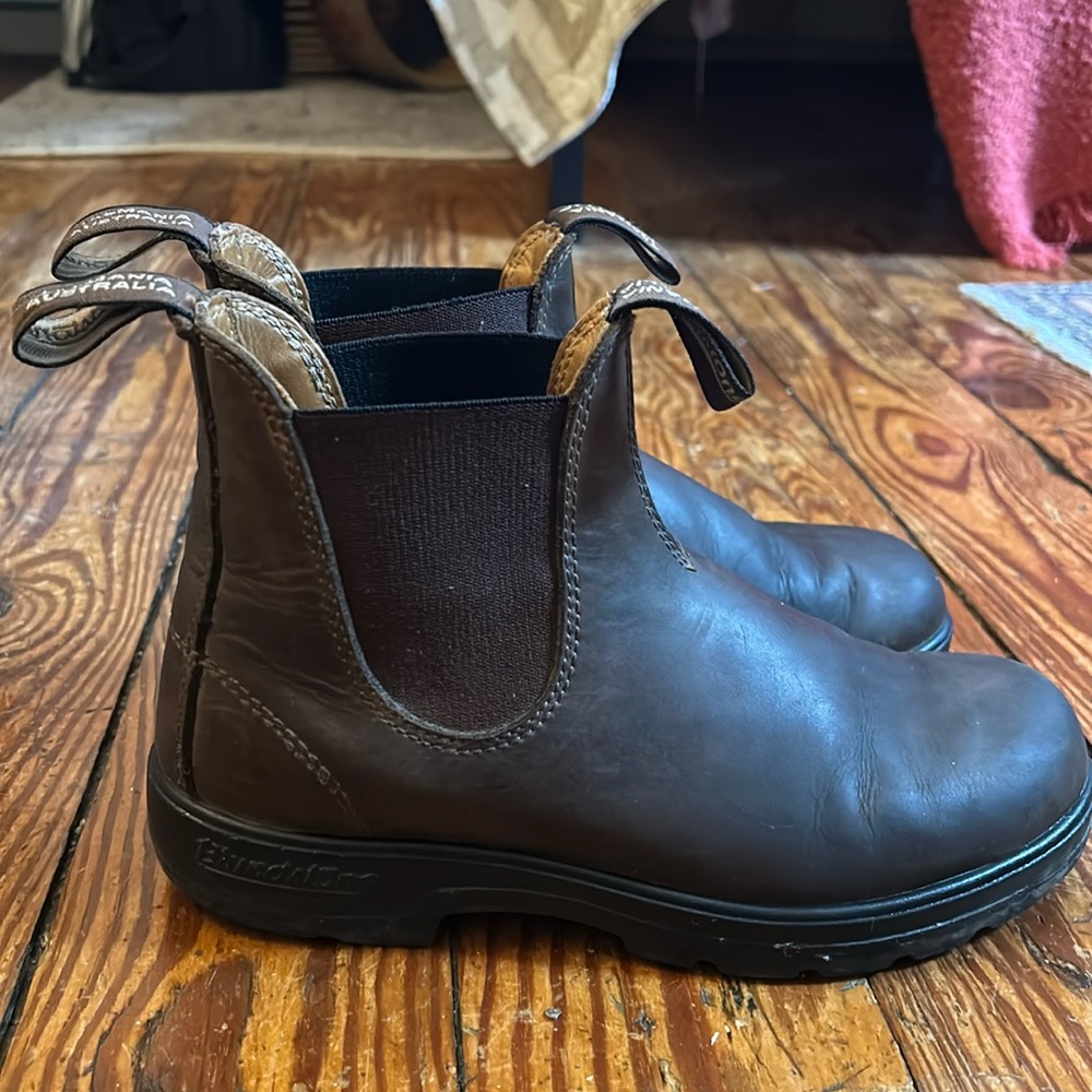 Blundstone boots rustic brown